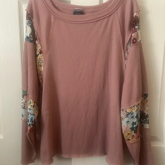 Daytrip Blush Pink Raw Edge Textured Top Lg - Picture 2 of 5
